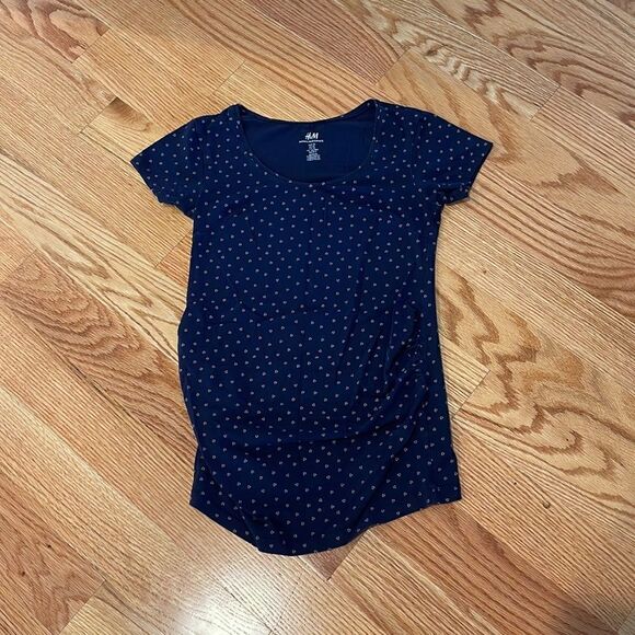 H&M Maternity T shirt Navy Floral XS - Picture 1 of 5